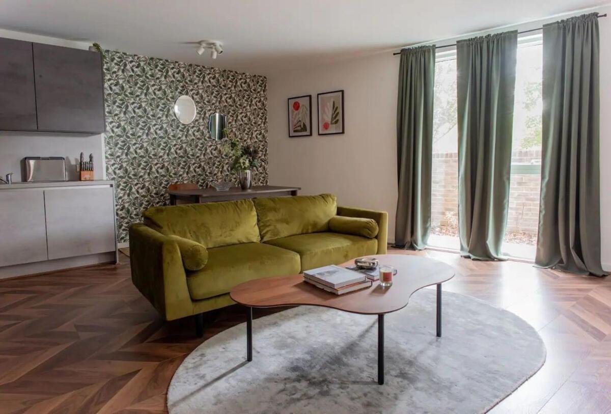 Deluxe 3 Bedrooms Modern Flat In Stratford Londra